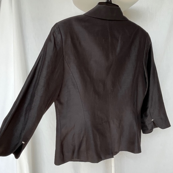 Studio (8 US) silk & linen one-button blazer in black - Picture 7 of 16